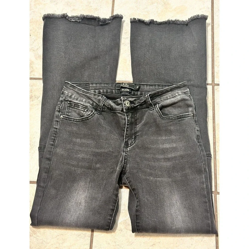 L&B Lucky And Blessed Viniage Women’s Size 8 Black Flare Jeans Y2K Raw Hem